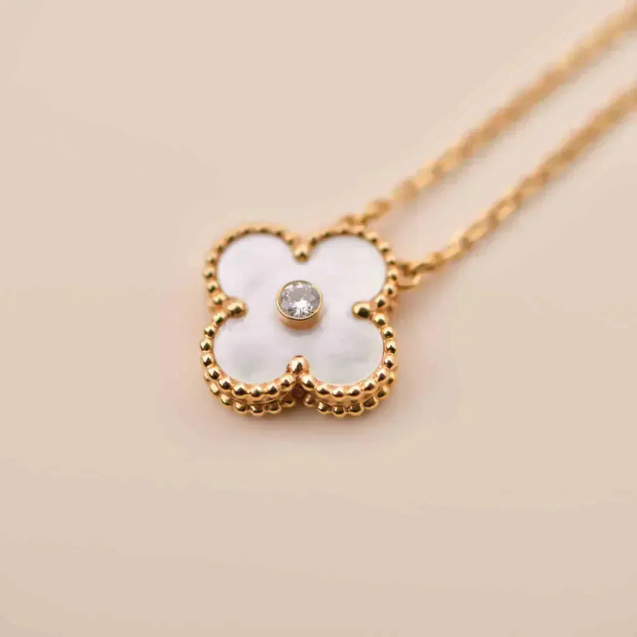 [Elowen Jewels]CLOVER 15MM DIAMOND WHITE FRITILLARIA NECKLACE