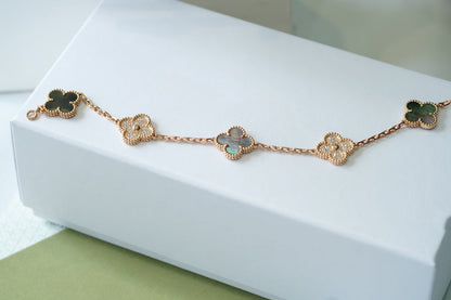 [Elowen Jewels] CLOVER 5 MOTIF GRAY MOP BRACELET COLLECTION