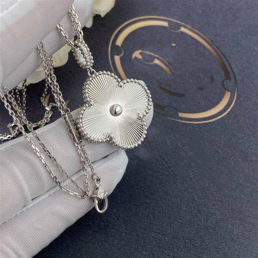 [Elowen Jewels]CLOVER 25MM SILVER BIG CLOVER NECKLACE