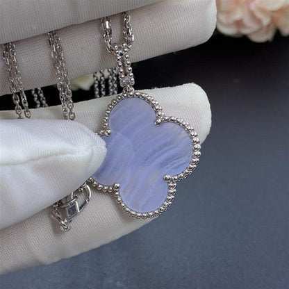 [Elowen Jewels]CLOVER SILVER CHALCEDONY BIG CLOVER NECKLACE