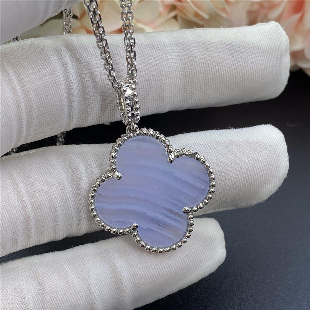 [Elowen Jewels]CLOVER SILVER CHALCEDONY BIG CLOVER NECKLACE