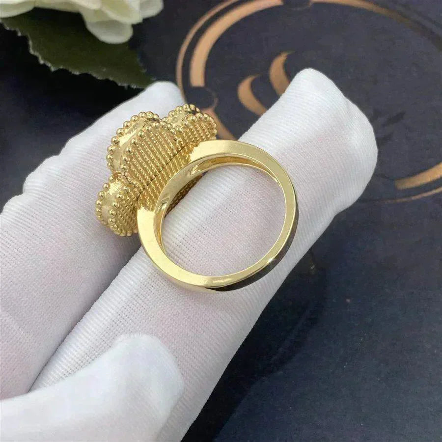 [Elowen Jewels]CLOVER WHITE MOP RING