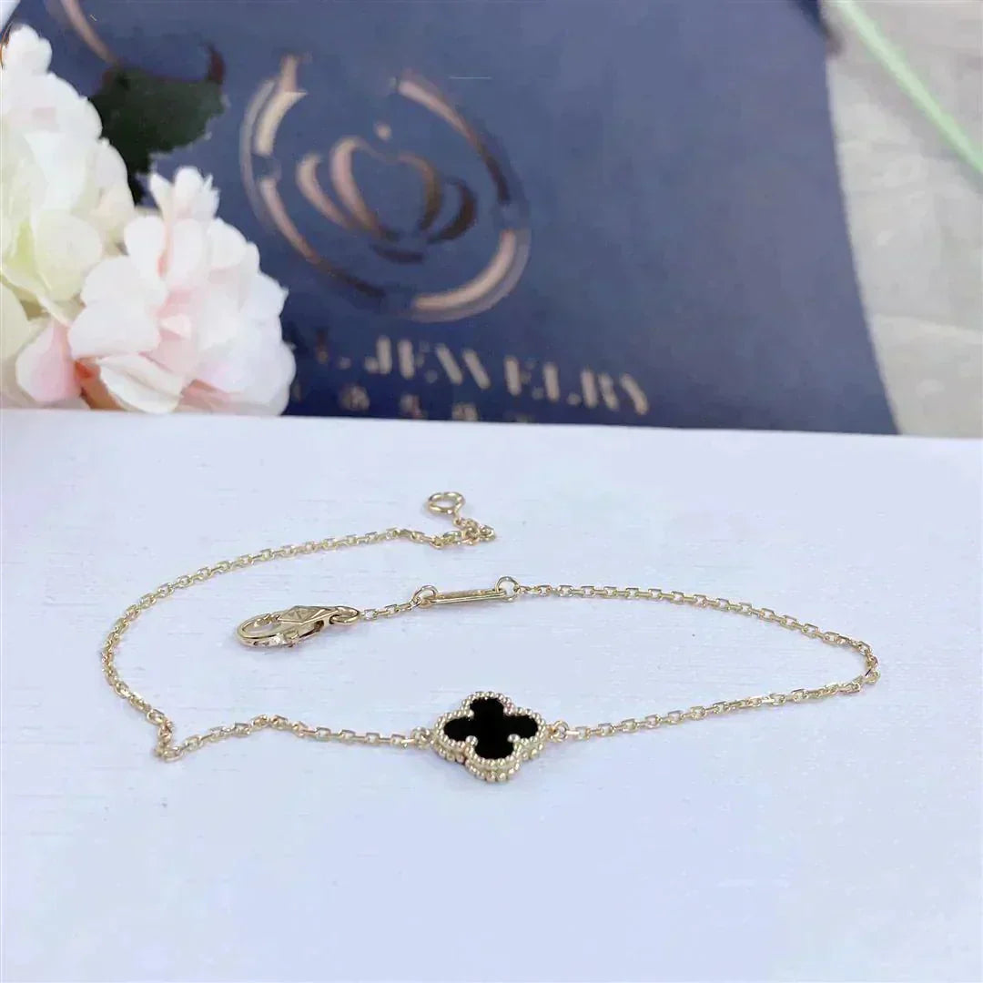 [Elowen Jewels]CLOVER ONYX SINGLE FLOWER BRACELET