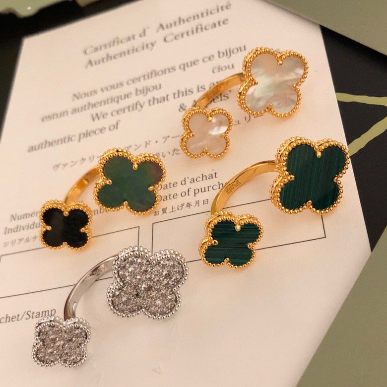 [Elowen Jewels]CLOVER BETWEEN THE FINGER RING
