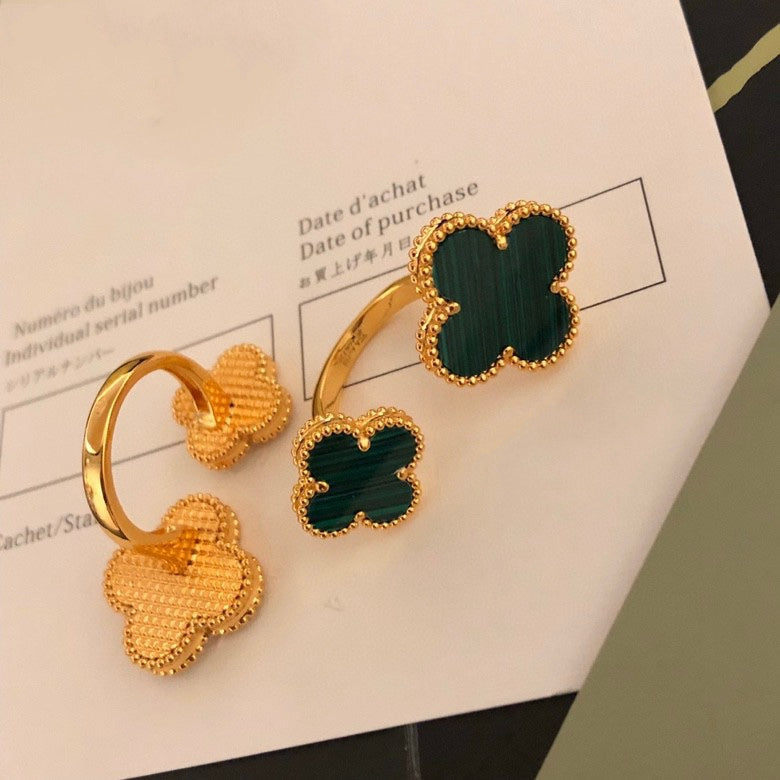 [Elowen Jewels]CLOVER BETWEEN THE FINGER RING