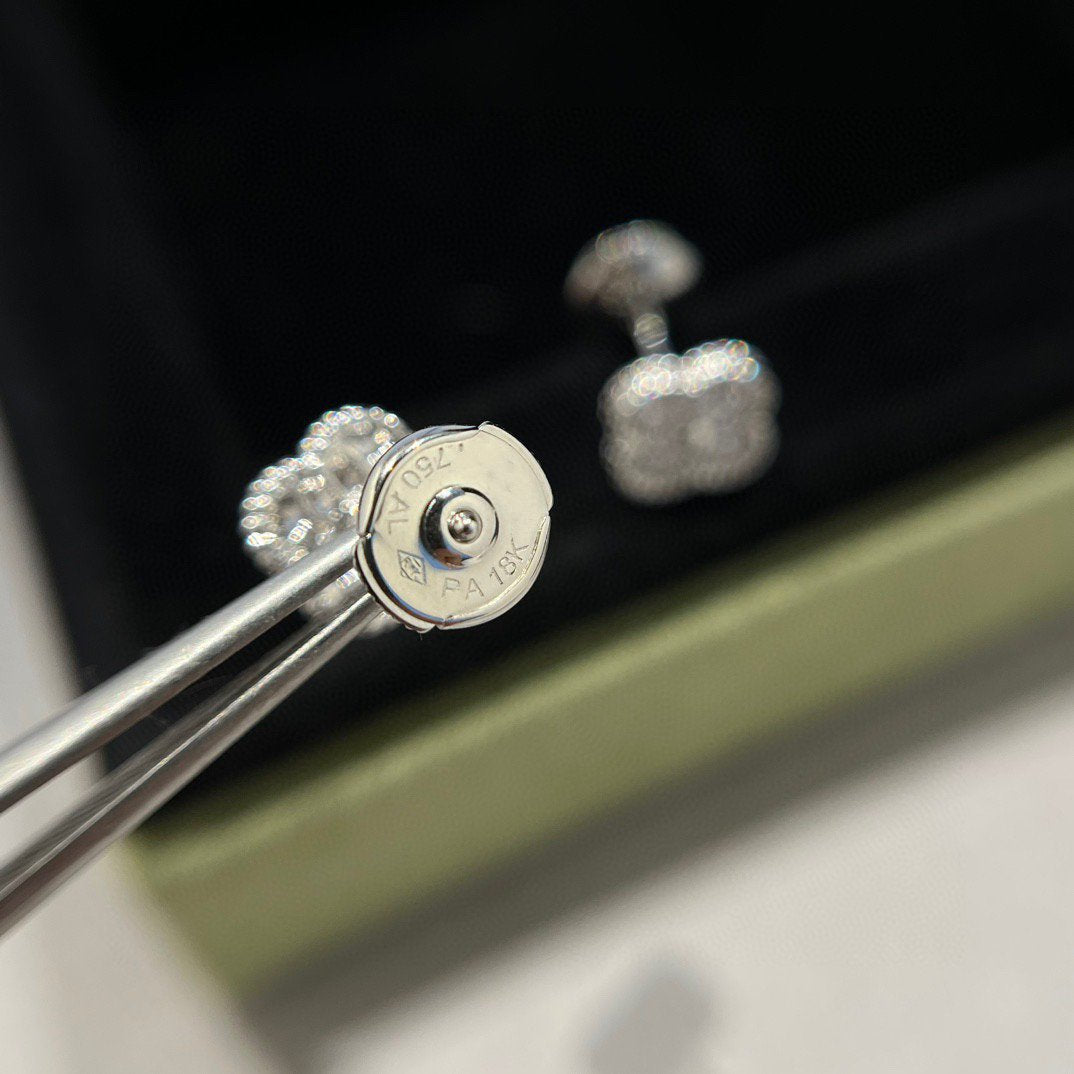 [Elowen Jewels]CLOVER MINI DIAMOND STUD EARRINGS