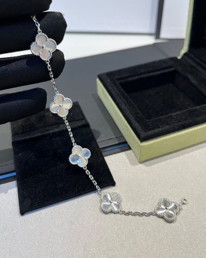 [Elowen Jewels] CLOVER 5 MOTIF LASER BRACELET COLLECTION