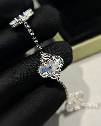 [Elowen Jewels] CLOVER 5 MOTIF LASER BRACELET COLLECTION